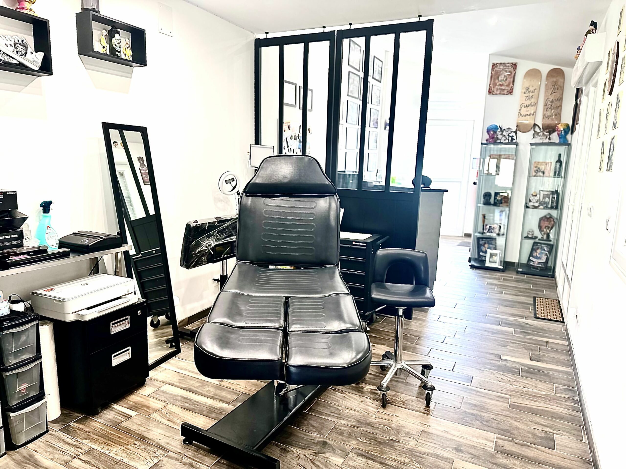 Jeff-tattoo-salon-2024 (7)